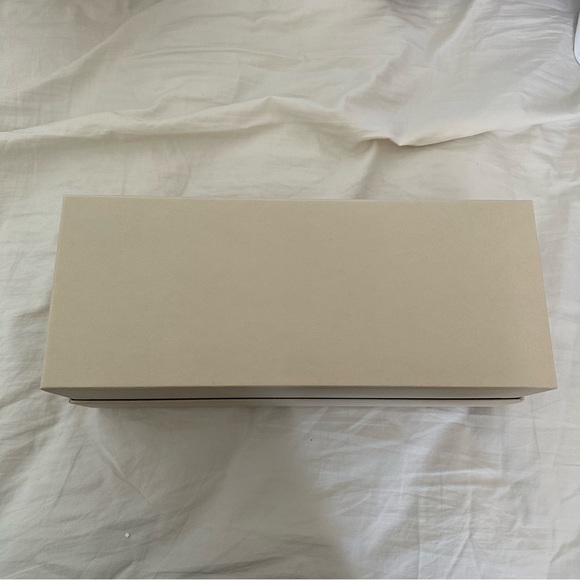 Burberry Shoe Box - Picture 4 of 8